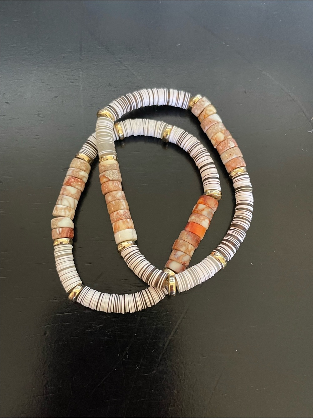 Evereve Natural Stone & Shell Disc Stretch Bracelet - White and Tan